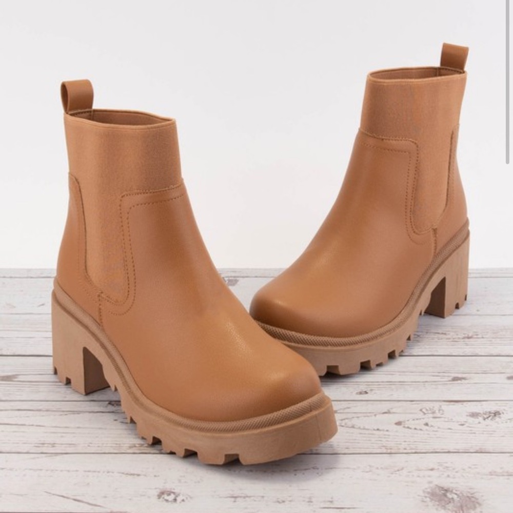 Brand new Chelsea boots